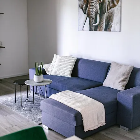 Modern Urban Flat - Near Downtown, Parking Prešov