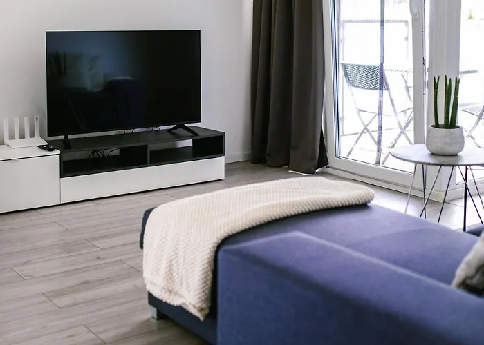 아파트 Modern Urban Flat - Near Downtown, Parking 프레쇼브