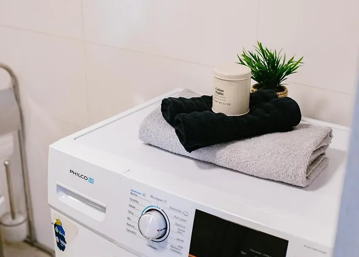 Modern Urban Flat - Near Downtown, Parking * 프레쇼브